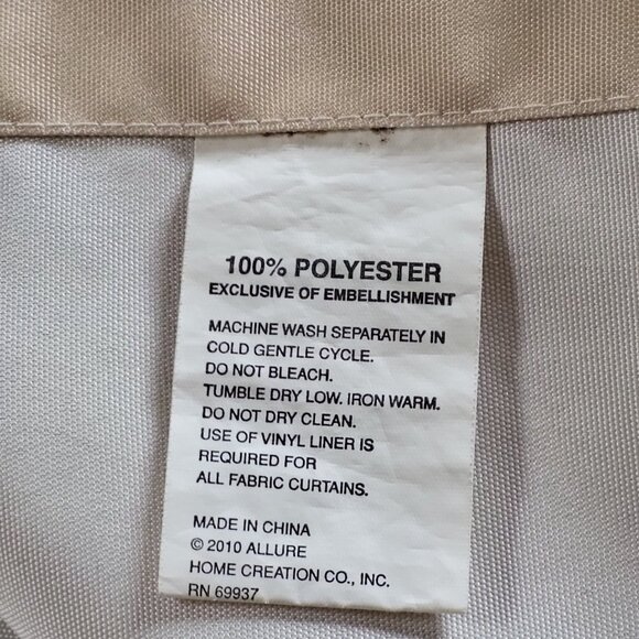 Boho Style Shower Curtain with 12 Matching Hooks - Pre-owned VGC - Picture 5 of 6